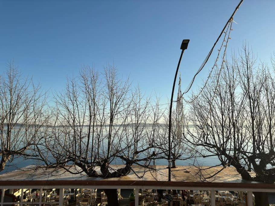 Fronte Lago Nel Centro Storico “La Casa Del Lago” Trevignano Romano Exterior photo